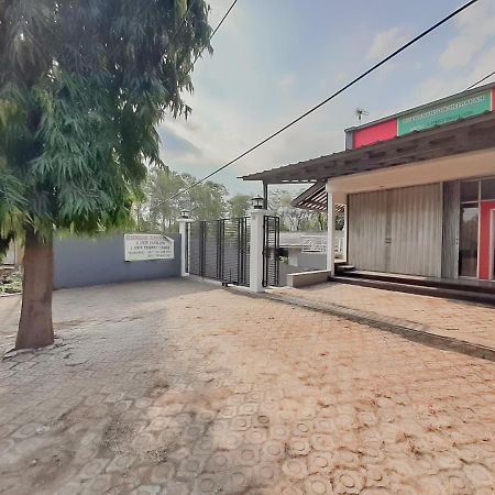 Wisma Asri Syariah Majalengka Redpartner Dawuhan Ngoại thất bức ảnh